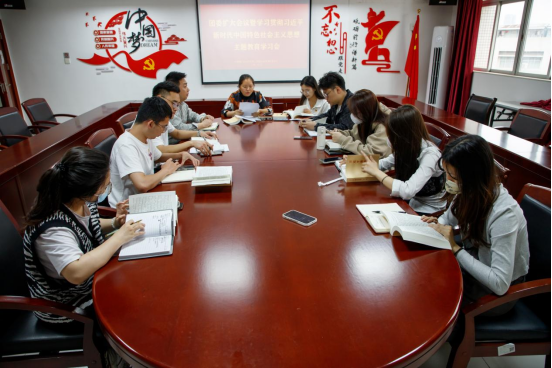 校团委召开学习贯彻习近平新时代中国特色社会主义思想主题教育工作会议